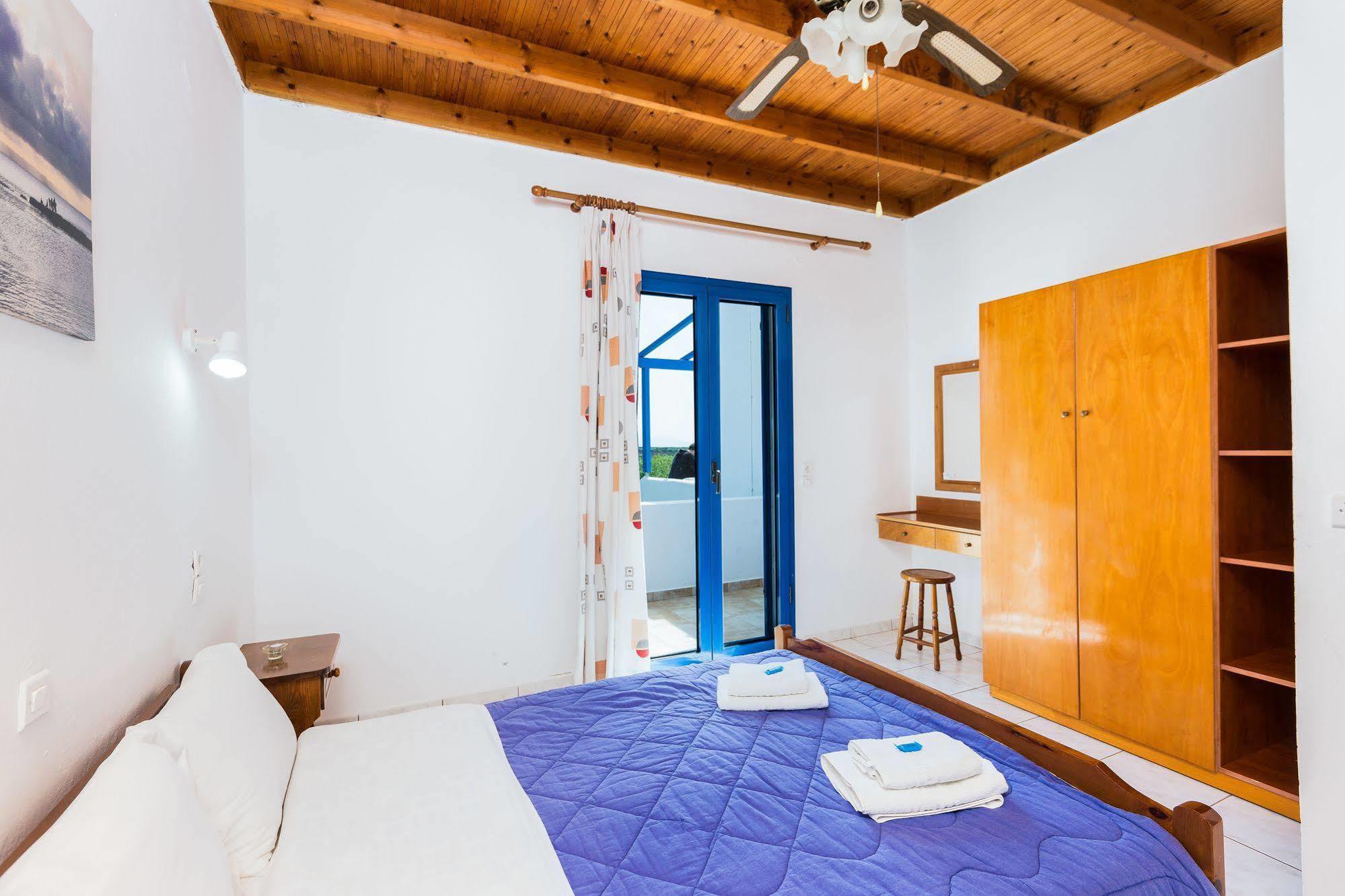 Fata Morgana Studios & Apartments Frangokastello Extérieur photo